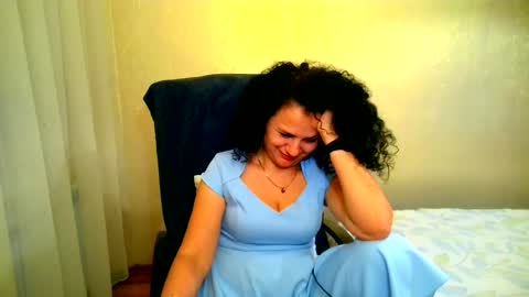 DOM NIKA online show from June 19, 2026, 9:29 pm