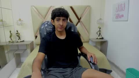 Snapshot of billiejean18 chatting on June 25, 2026, 1:59 pm Billie Jean online show from June 25, 2026, 1:59 pm