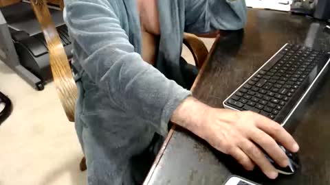 Snapshot of billy471 chatting on April 23, 2026, 5:15 pm billy471 online show from April 23, 2026, 5:15 pm