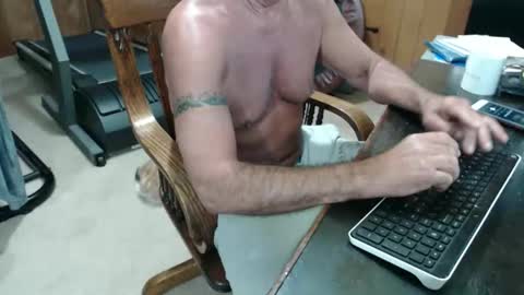 Snapshot of billy471 chatting on May 12, 2026, 6:05 pm billy471 online show from May 12, 2026, 6:05 pm