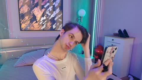 Bimbo boy online show from May 31, 2026, 3:19 pm