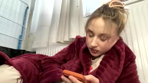 Snapshot of bimboiiii chatting on March 25, 2026, 5:52 pm bimboiiii online show from March 25, 2026, 5:52 pm