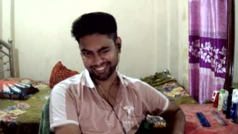 birbikrom104 online show from June 19, 2026, 5:17 pm