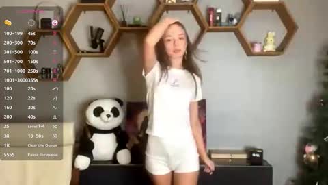 Nina online show from February 5, 2026, 4:55 pm