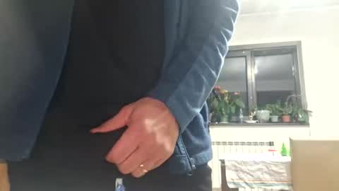 bisexdadd online show from December 10, 2024, 3:30 am