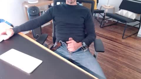 bisexy_man online show from October 28, 2025, 2:20 pm