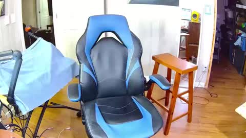 Snapshot of bitchnmona chatting on December 10, 2024, 7:11 pm Teresa online show from December 10, 2024, 7:11 pm