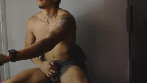 Snapshot of bitix00 chatting on December 4, 2025, 4:59 pm bitix00 online show from December 4, 2025, 4:59 pm