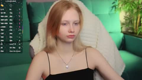 Julia online show from October 24, 2025, 2:30 am