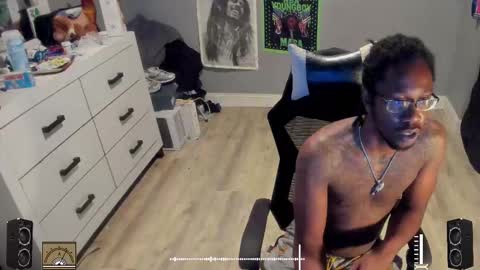 Plant Base Streamers From Pennsylvania online show from October 19, 2025, 10:43 pm