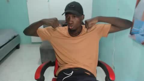 Snapshot of black30cmdick chatting on November 14, 2025, 9:46 pm maquina online show from November 14, 2025, 9:46 pm