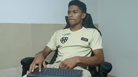 black__twink online show from March 17, 2026, 7:17 pm