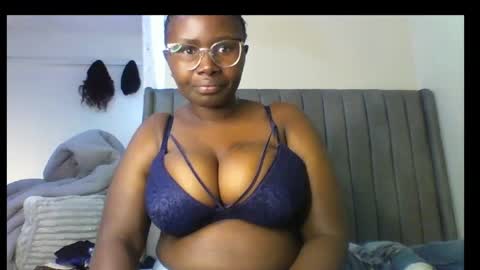 Snapshot of black_amor chatting on June 30, 2026, 8:15 am black_amor online show from June 30, 2026, 8:15 am