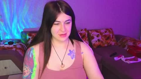 Lola online show from September 13, 2025, 12:16 pm