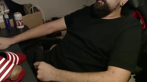 Snapshot of black_beard_slides chatting on September 11, 2025, 10:32 pm black_beard_slides online show from September 11, 2025, 10:32 pm