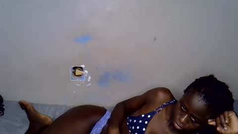 black_ebony8 online show from May 27, 2026, 8:50 pm