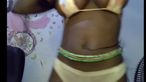 Esthy online show from September 10, 2025, 10:04 am