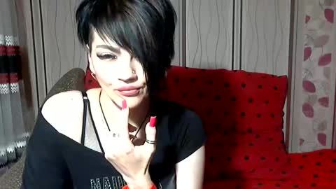 black_hot_01 online show from December 6, 2024, 6:26 am