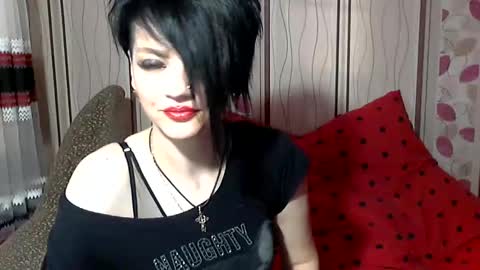 black_hot_01 online show from December 13, 2024, 6:10 am