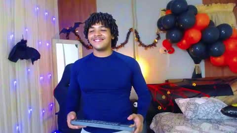 black_king_241 online show from October 30, 2025, 4:36 am