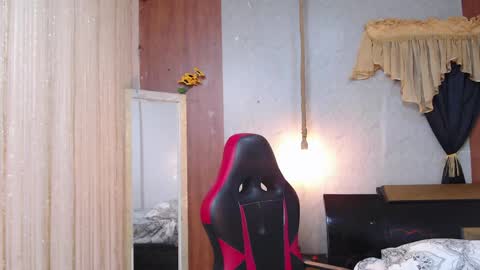 black_king_241 online show from April 22, 2026, 10:44 pm