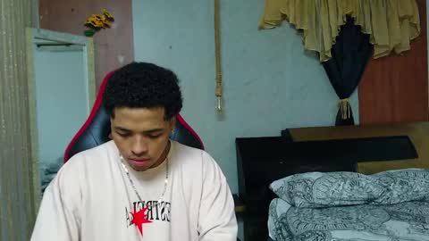 black_king_241 online show from April 27, 2026, 2:42 am