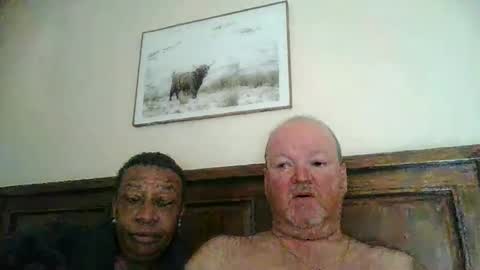 black_n_white4 online show from February 16, 2025, 10:54 pm