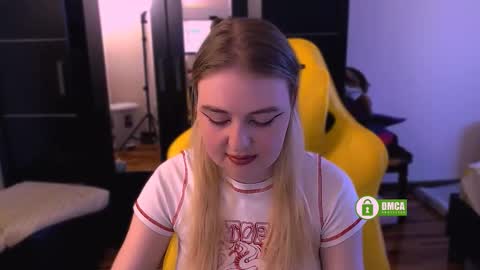 Sasha and Bella online show from November 24, 2025, 9:09 am