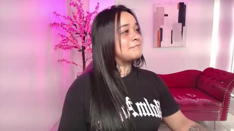 Rousse  online show from November 11, 2025, 4:01 am