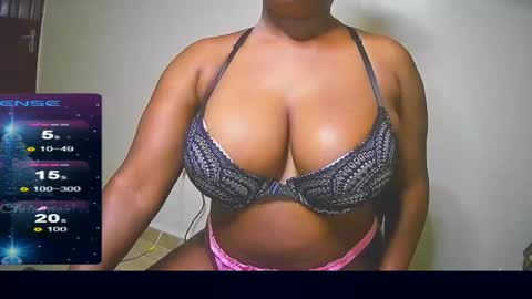 Snapshot of black_sexyfish chatting on December 1, 2024, 8:09 pm black_sexyfish online show from December 1, 2024, 8:09 pm