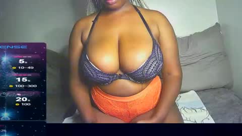 Snapshot of black_sexyfish chatting on December 6, 2024, 4:17 pm black_sexyfish online show from December 6, 2024, 4:17 pm