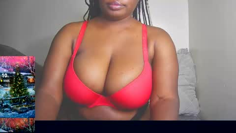 Snapshot of black_sexyfish chatting on February 8, 2025, 12:38 am black_sexyfish online show from February 8, 2025, 12:38 am