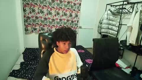 Snapshot of black_tentationx chatting on February 3, 2025, 4:57 am black_tentationx online show from February 3, 2025, 4:57 am