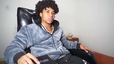 Snapshot of black_tentationx chatting on February 12, 2025, 2:56 am black_tentationx online show from February 12, 2025, 2:56 am