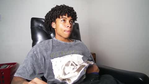 Snapshot of black_tentationx chatting on February 14, 2025, 6:23 am black_tentationx online show from February 14, 2025, 6:23 am