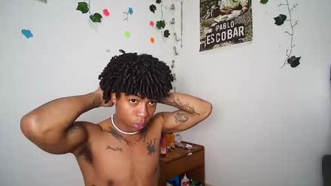 Snapshot of black_tentationx chatting on February 18, 2025, 10:36 pm black_tentationx online show from February 18, 2025, 10:36 pm