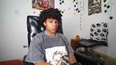 Snapshot of black_tentationx chatting on February 21, 2025, 4:18 am black_tentationx online show from February 21, 2025, 4:18 am