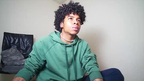 Snapshot of black_tentationx chatting on March 7, 2025, 6:35 am black_tentationx online show from March 7, 2025, 6:35 am