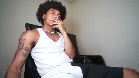 Snapshot of black_tentationx chatting on March 8, 2025, 4:12 am black_tentationx online show from March 8, 2025, 4:12 am