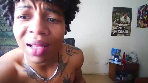 Snapshot of black_tentationx chatting on March 11, 2025, 5:05 am black_tentationx online show from March 11, 2025, 5:05 am