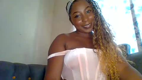 Snapshot of black_umbre chatting on August 6, 2026, 9:22 am Dee online show from August 6, 2026, 9:22 am
