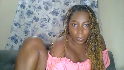Snapshot of black_umbre chatting on August 7, 2026, 2:02 am Dee online show from August 7, 2026, 2:02 am