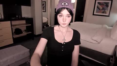 Ella online show from February 26, 2026, 2:21 am