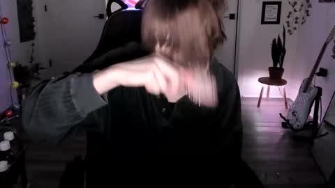 Ella online show from March 19, 2026, 4:33 pm