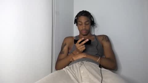 Snapshot of blackbulltitus chatting on October 1, 2025, 5:13 am BlackBullTitus online show from October 1, 2025, 5:13 am