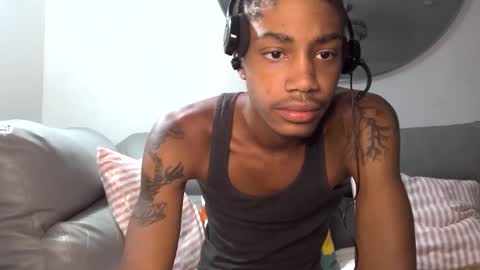 Snapshot of blackbulltitus chatting on October 8, 2025, 10:29 pm BlackBullTitus online show from October 8, 2025, 10:29 pm