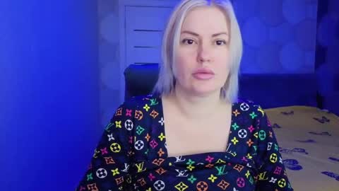blackeyes11 online show from May 3, 2026, 2:06 am