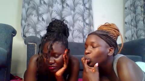 Snapshot of blackmela chatting on November 7, 2025, 10:21 pm Blackmela online show from November 7, 2025, 10:21 pm