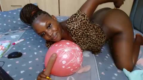 Smiley sylivia online show from February 6, 2025, 1:21 pm