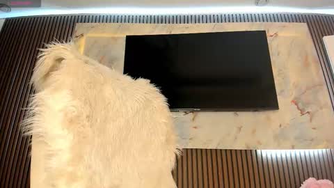 Karina online show from March 1, 2026, 3:52 am